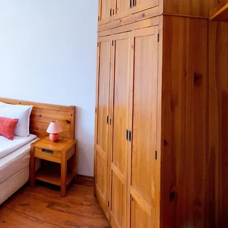 Two Bedroom In Murphys Apartment
