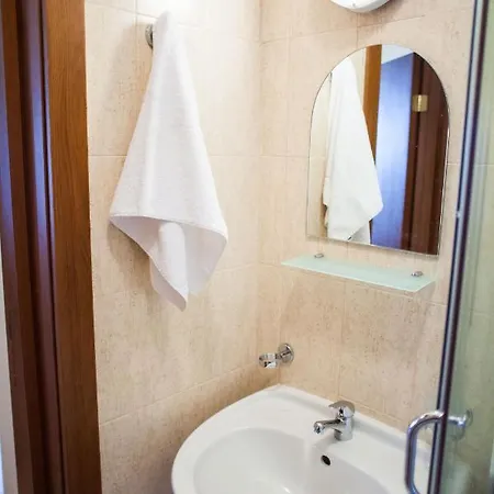Two Bedroom In Murphys Apartment